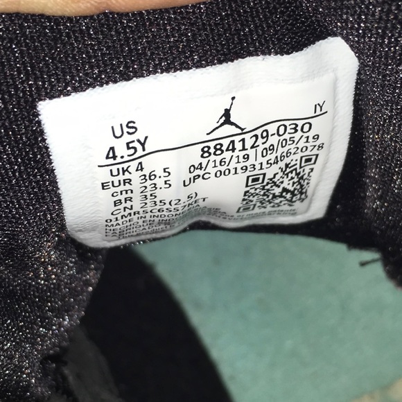 2019
Air Jordan 13 Retro 'Island Green' - Picture 4 of 4